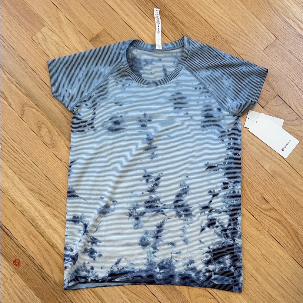 Lululemon Swiftly Tech SS 2.0 Wash Ribbed Blue Short Sleeve Tee brand new